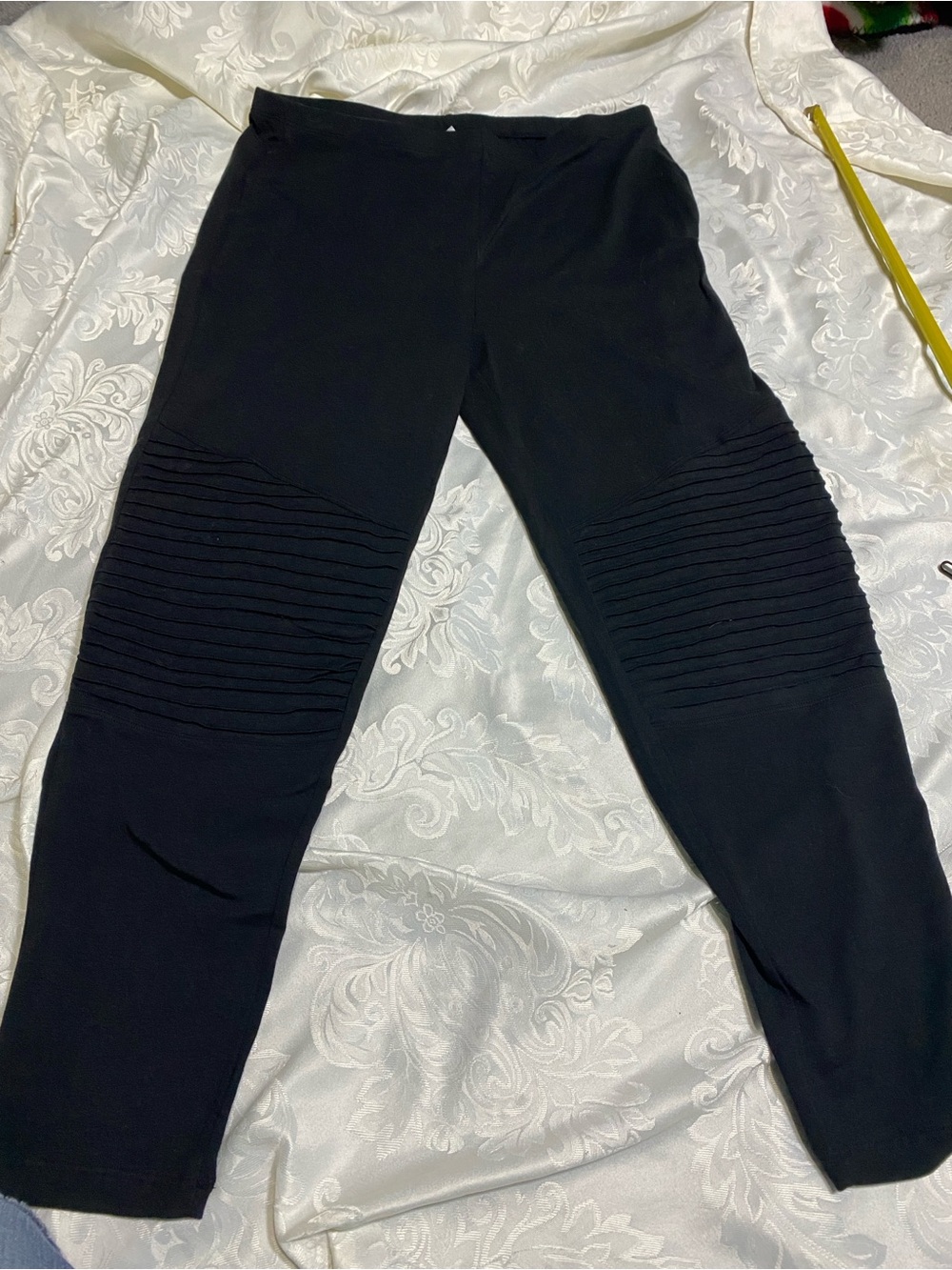 NWT Black Ribbed Knee Detail Women's leggings Pants
